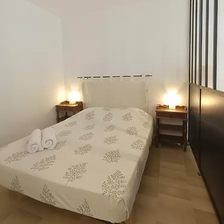 Διαμέρισμα Confortable T2 *